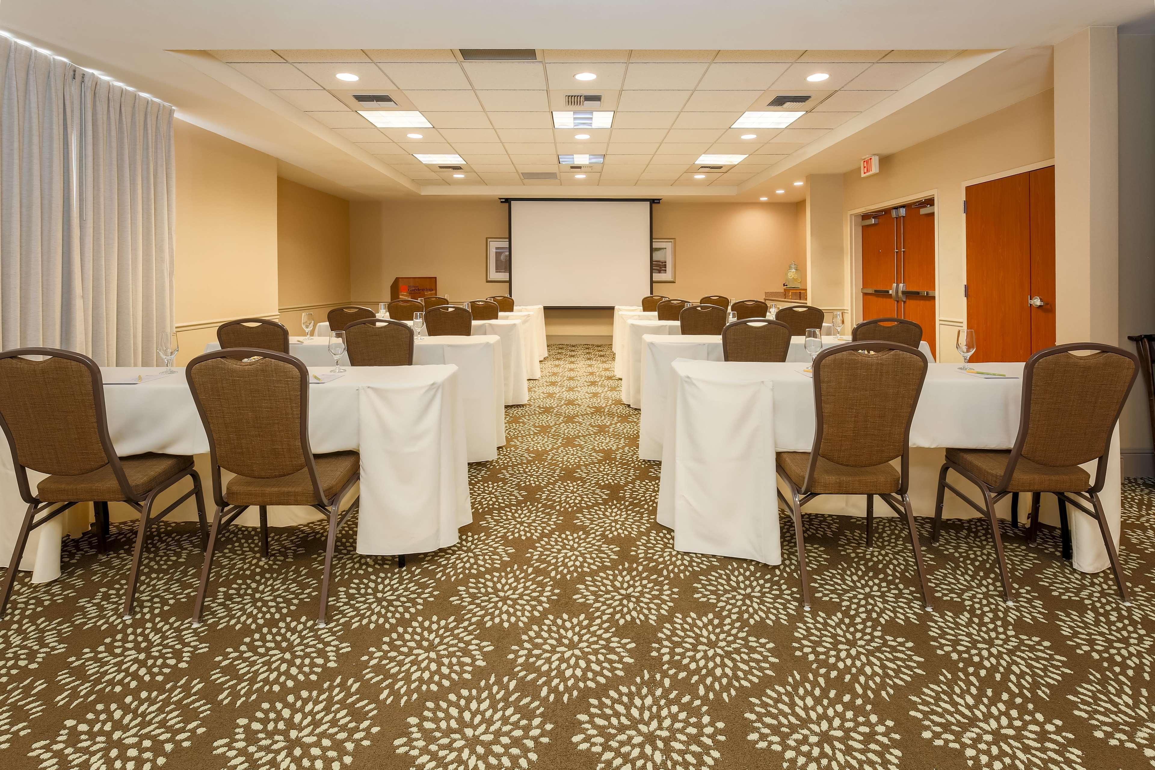 Hilton Garden Inn Μπέικερσφιλντ Εξωτερικό φωτογραφία