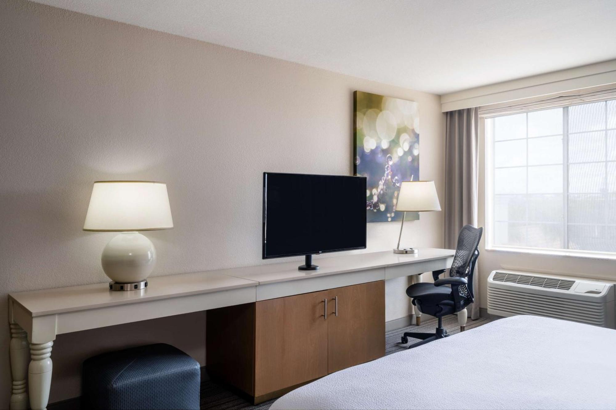 Hilton Garden Inn Μπέικερσφιλντ Εξωτερικό φωτογραφία